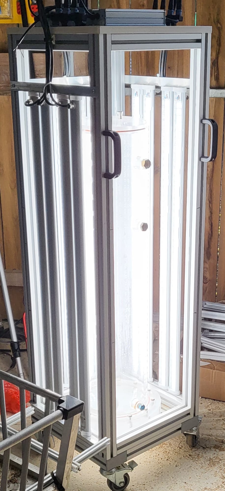 Prototype d’éclairage intégré à un bioréacteur
